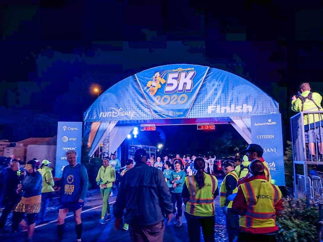 runDisney-5K-run-finish-line