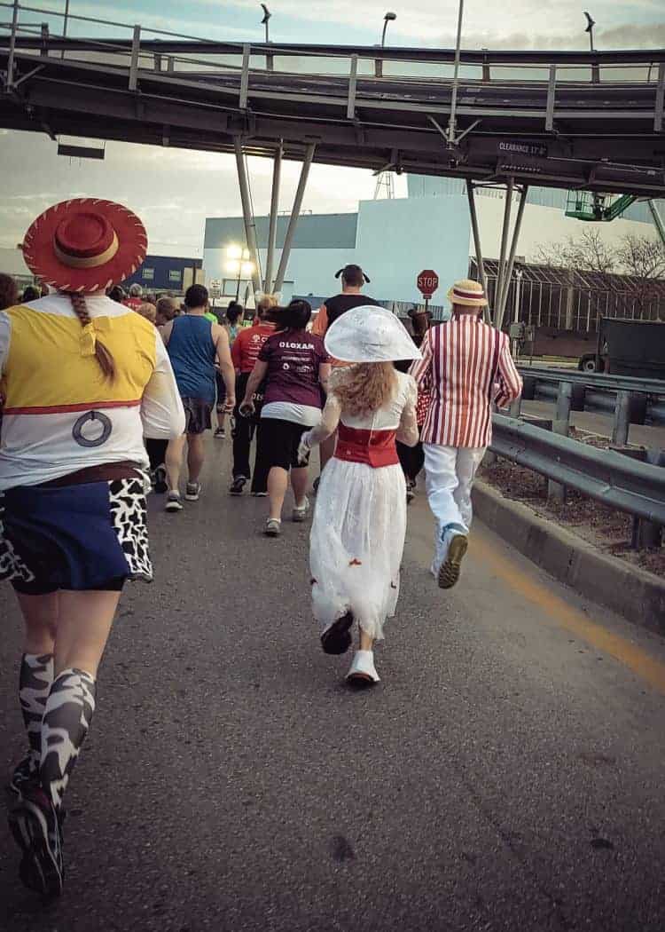 runDisney-participant-costumes