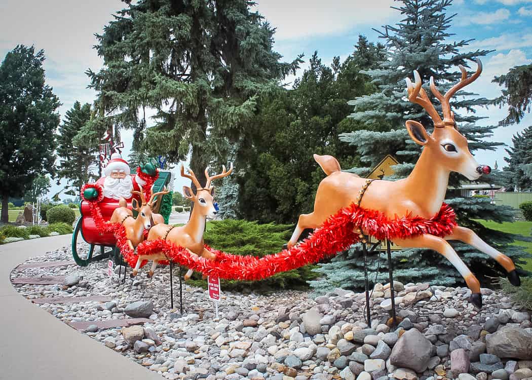 Frankenmuth-Bronners-Santa