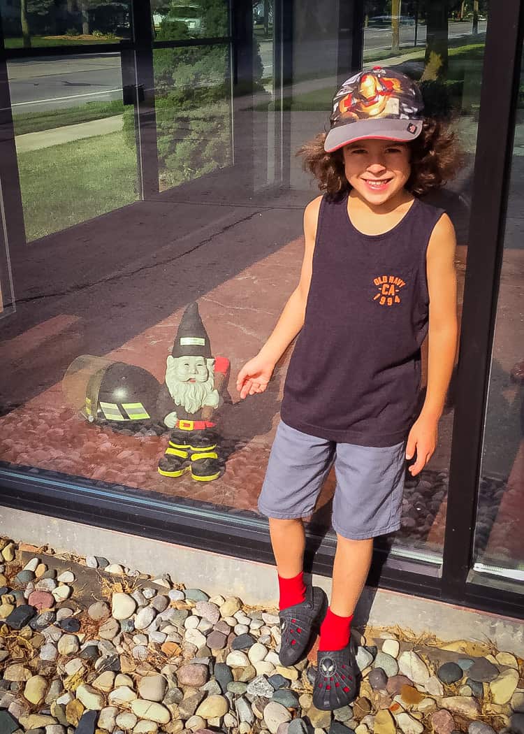 Frankenmuth-Gnome-Search-Fire-Station