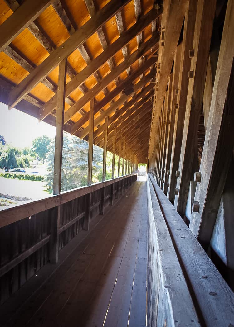 Frankenmuth-Holz-Brucke-Inside-Walkway