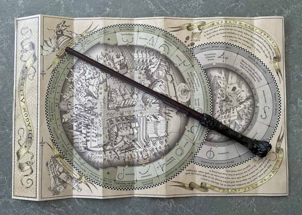 Interactive-wands-Diagon-Alley-Map-with-wand
